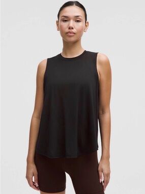 lululemon athletica lightweight split back training tank size medium